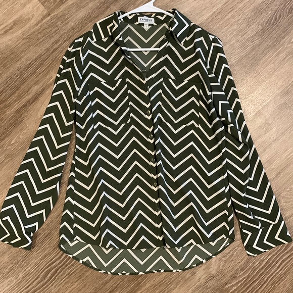 LIKE-NEW EXPRESS Medium The Portofino Blouse Chevron Army Green/White - Picture 1 of 3